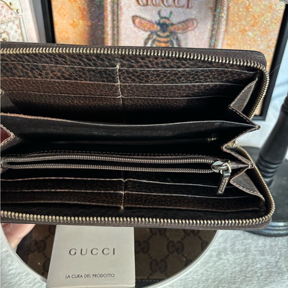 Gucci Dark Brown Leather Zip-Around Wallet with Bamboo Pull - Picture 6 of 8